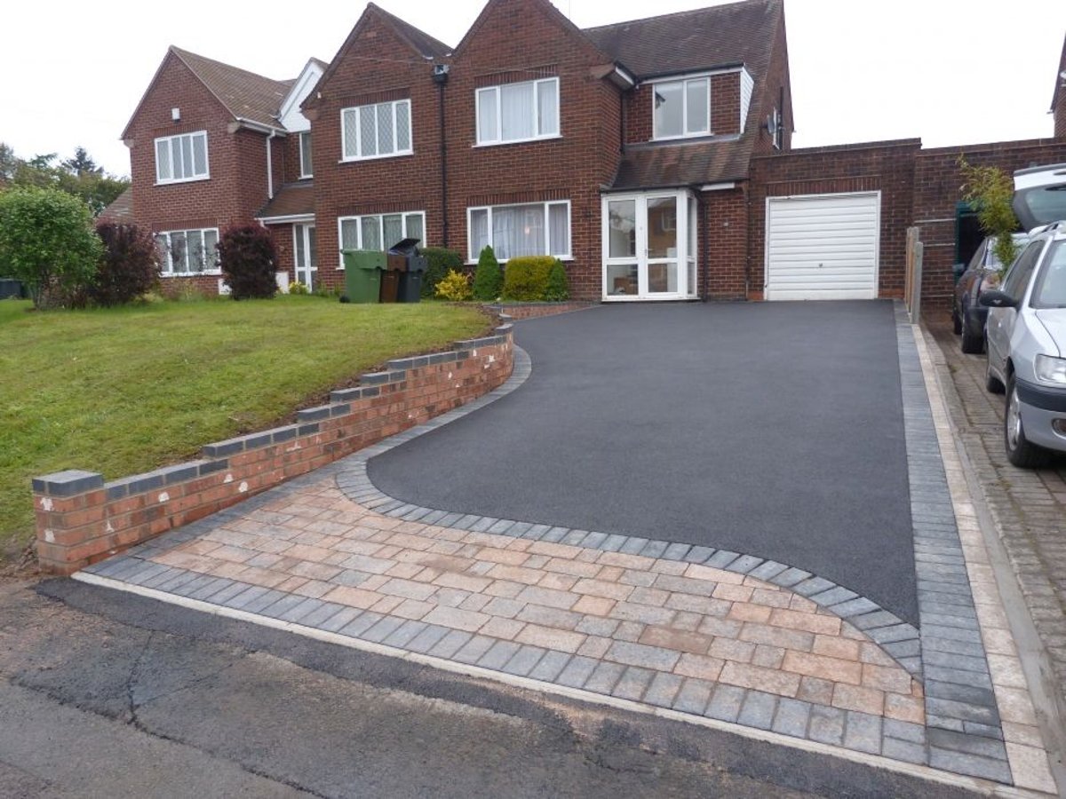 Tarmac Driveways by Harcourt Exteriors